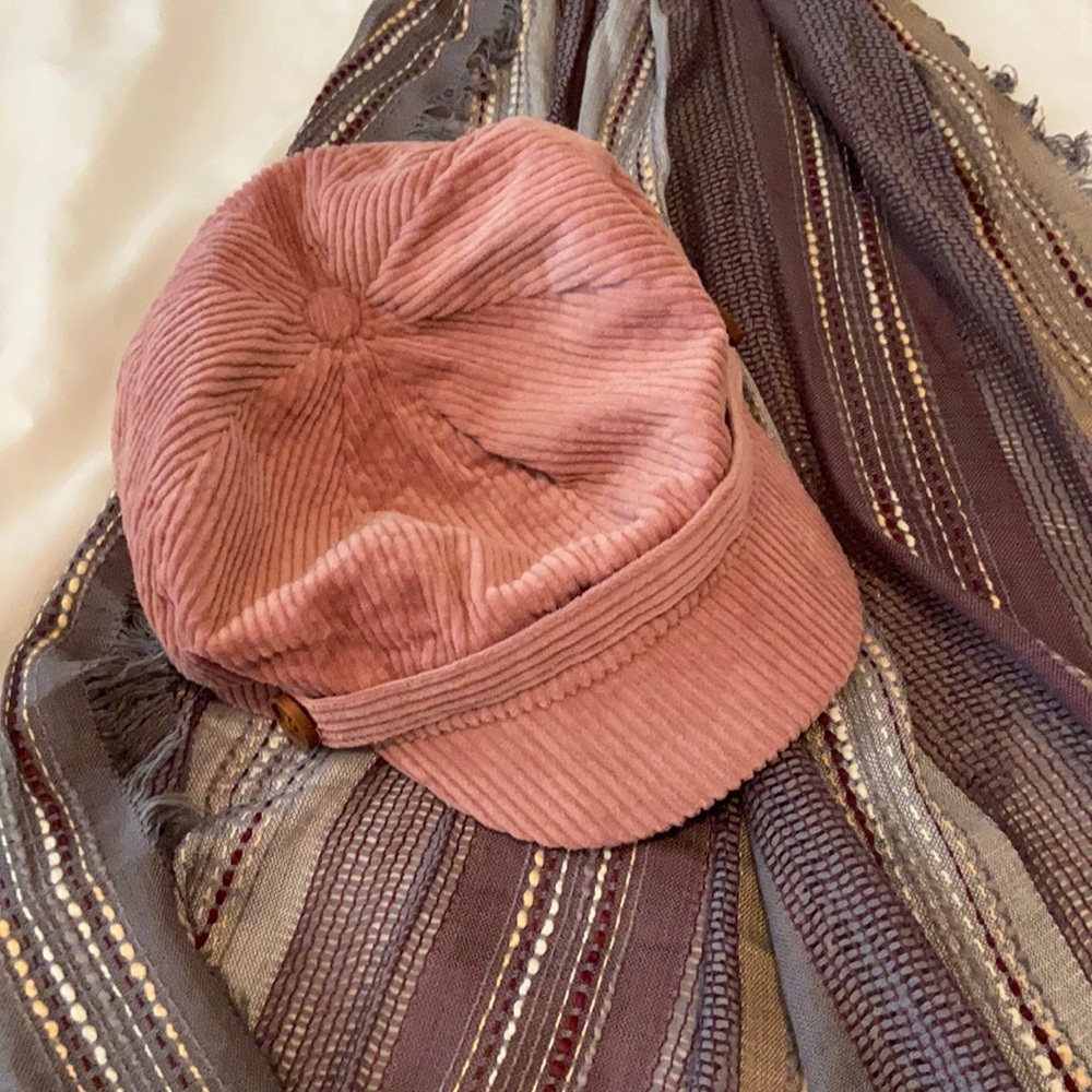 David & Young Scarf and Newsboy Cap.